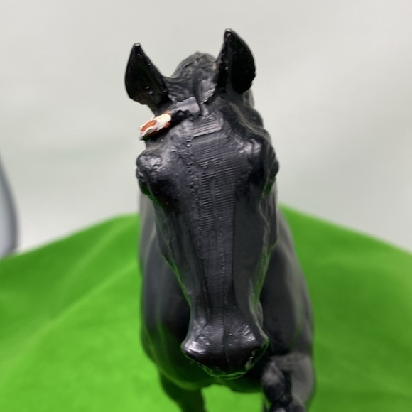 Breyer Traditional Midnight Sun Tennessee Walking Horse Red White Ribbon #60 - Picture 10 of 12